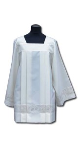 Surplis en crêpe avec une bande satinée (id: 627)