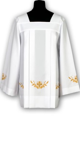 Surplis brodé. (id: 637)