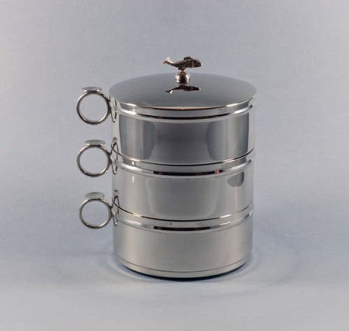 Ciboires superposables avec couvercle