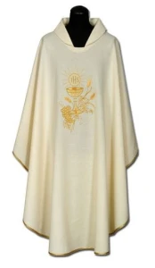 Chasuble brodée directement sur le tissu. (id: 185)