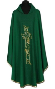 Chasuble brodée directement sur le tissu. (id: 181)