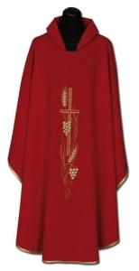 Chasuble brodée directement sur le tissu. (id: 183)