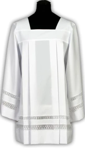 AS68 Surplis avec dodouble dentelle insérée (id: 646)