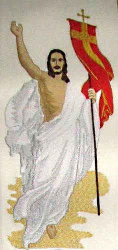 Chasuble brodé avec l'image de Jesus Christ ressuscité 3.jpg