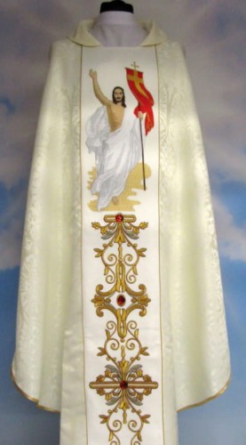 Chasuble brodé avec l'image de Jesus Christ ressuscité 1.jpg