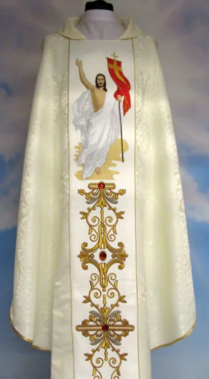 Chasuble brodé avec l'image de Jesus Christ ressuscité 1.jpg
