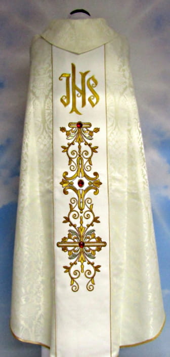 Chasuble brodé avec l'image de Jesus Christ ressuscité 2.jpg