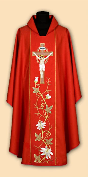 Chasubles brodées avec l'image de Jésus-Christ crucifié1.jpg