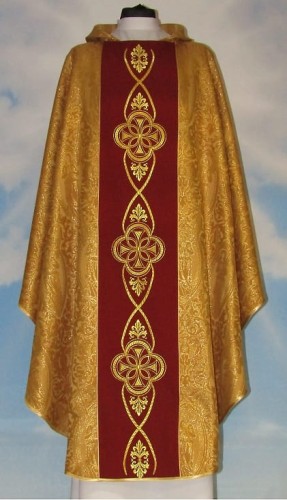 Chasuble avec une bande brodée (id: 780) dore