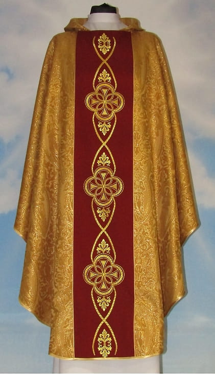 Chasuble avec une bande brodée (id: 780) dore