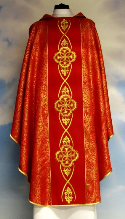 Chasuble avec une bande brodée (id: 780) rouge