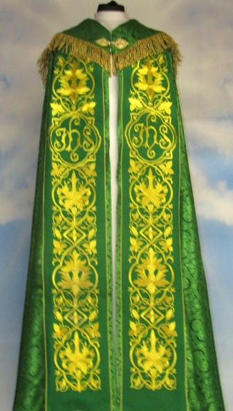 Chape liturgique  vert 1 - tissu brocart id 779.jpg