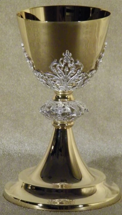 Calice enrichi de décors - argenté 