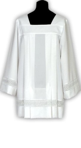 AS66 Surplis blanc - crêpe avec dentelle insérée. (id: 640)