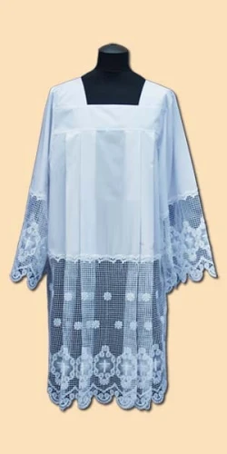 Surplis avec de la dentelle (id: 645)