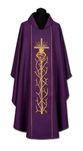 Chasuble avec une bande brodée. (id: 193)