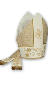 Mitra in tessuto di damasco, ricamata. (id: 609)