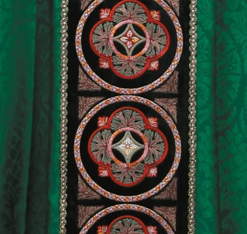Chasuble en damas riches brodée. (id: 698)B