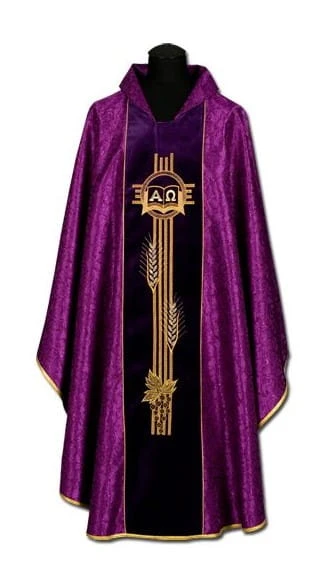 Chasuble en damas - brodée. (id: 216)