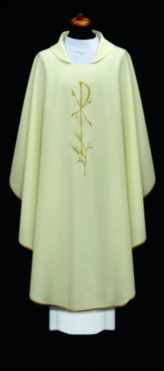 Chasuble brodée avec un motif Chi Ro. (id: 684)A