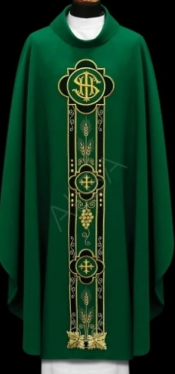 Chasuble avec une broderie (id: 687)D