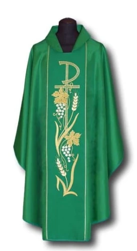 Chasuble avec une bande brodée. (id: 195)