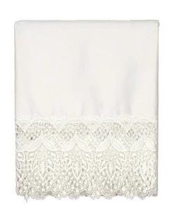 Nappe d'autel avec dentelle. (id: 427)