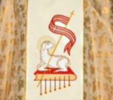 Chasubles brodées avec l'image de l'agneau Pascal (id: 106)B