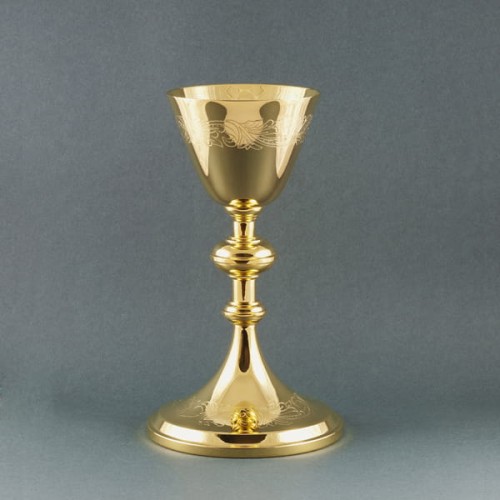Calice gravée - doré. 