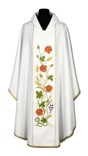 Chasuble avec une bande brodée. (id: 189)