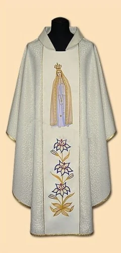 Casula ricamata con l'immagine di Nostra Signora di Fatima