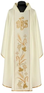 Casula con una banda ricamata. (id: 197)