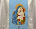Chasuble brodé avec l'image de Notre-Dame du Mont Carmel (id: 81)B