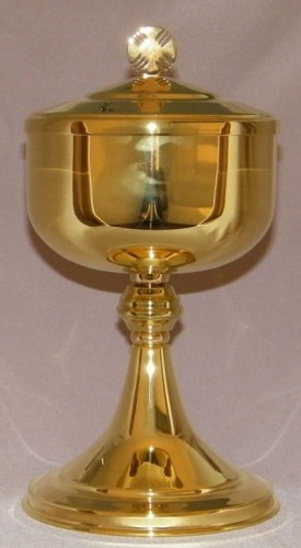 Ciboire doré.