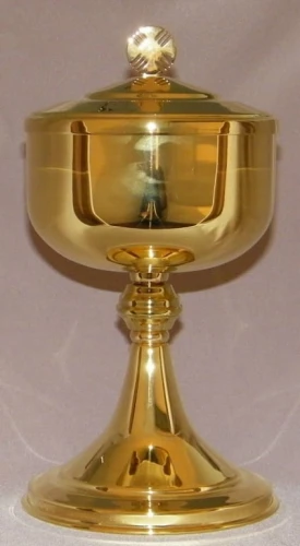 Ciboire doré.