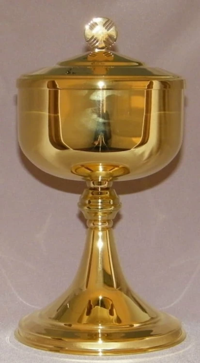 Ciboire doré.