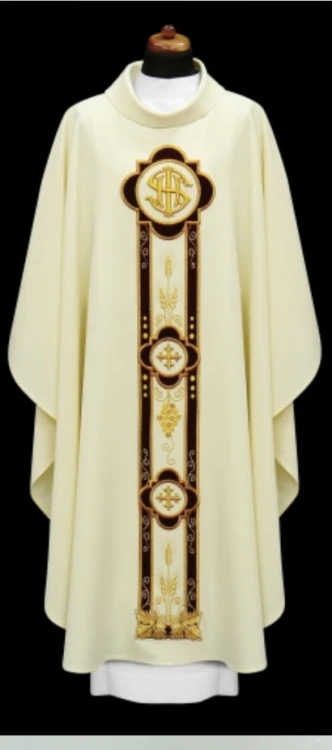 Chasuble avec une broderie (id: 687)A