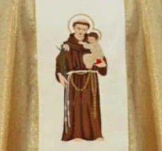 Chasuble brodé avec l'image de Saint-Antoine (id: 69)