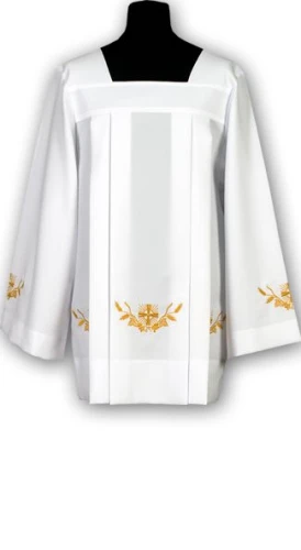 Surplis brodé. (id: 637)