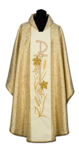 Chasuble avec une bande brodée. (id: 203)
